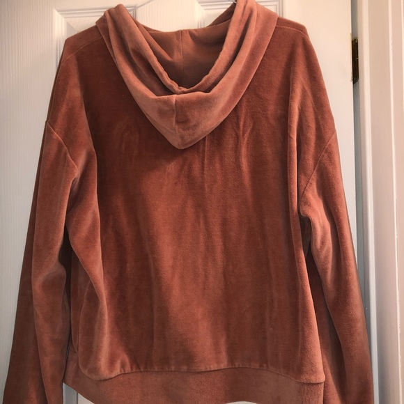 Pull Over Sweater - Picture 3 of 3